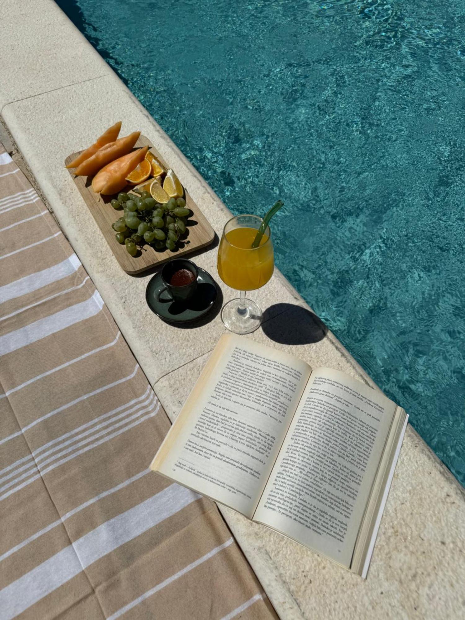 Holiday Home Iva With Pool Sukošan Zewnętrze zdjęcie
