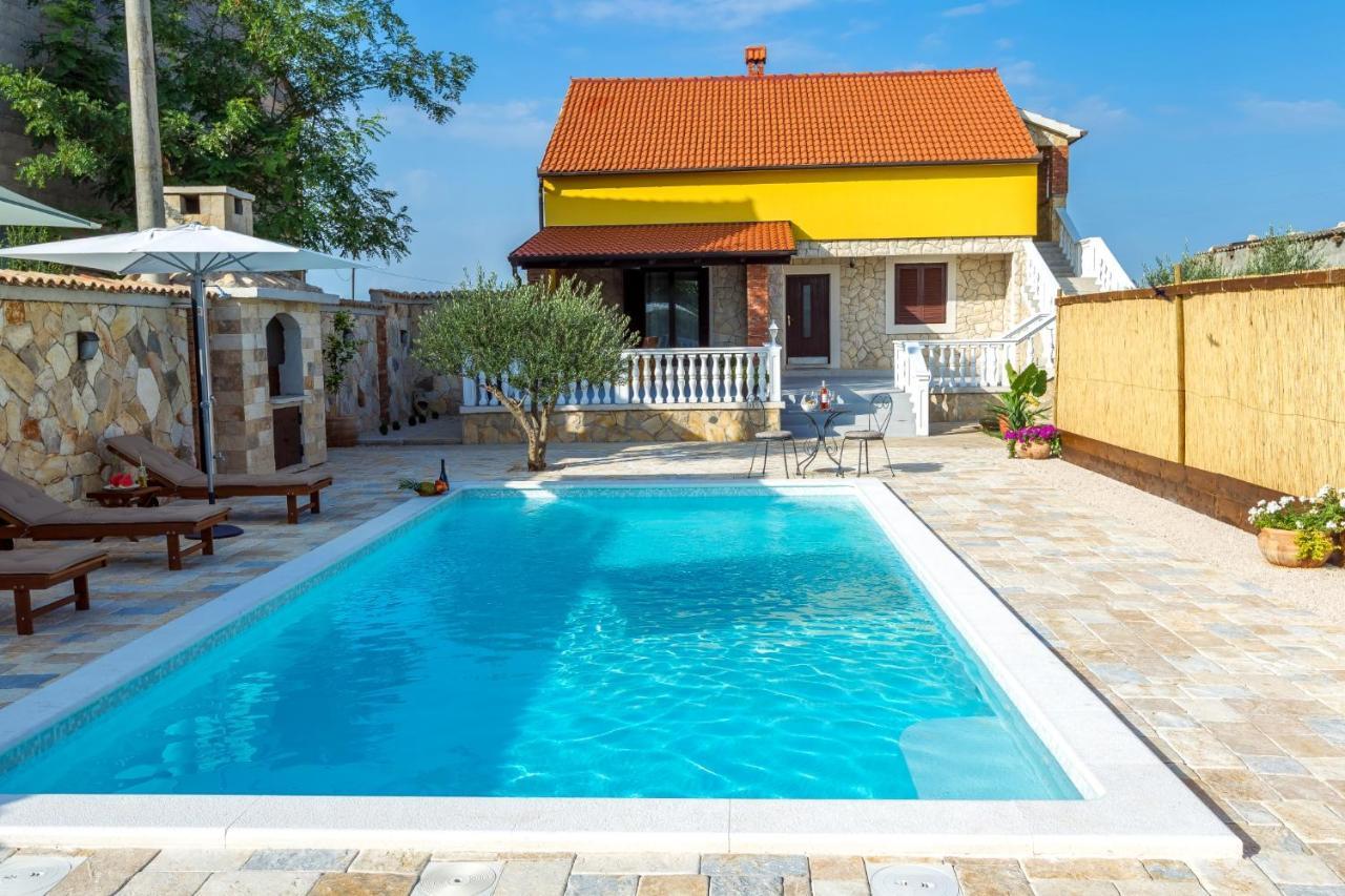 Holiday Home Iva With Pool Sukošan Zewnętrze zdjęcie