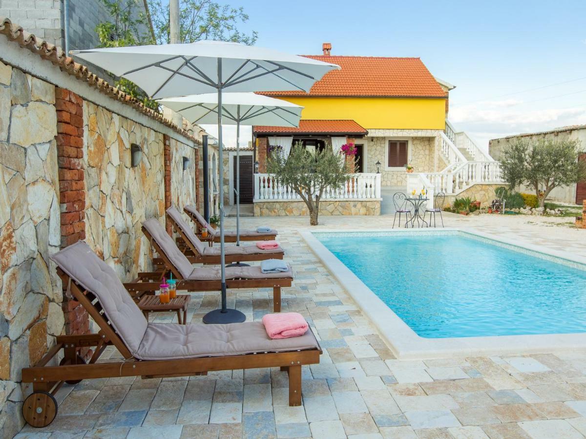 Holiday Home Iva With Pool Sukošan Zewnętrze zdjęcie