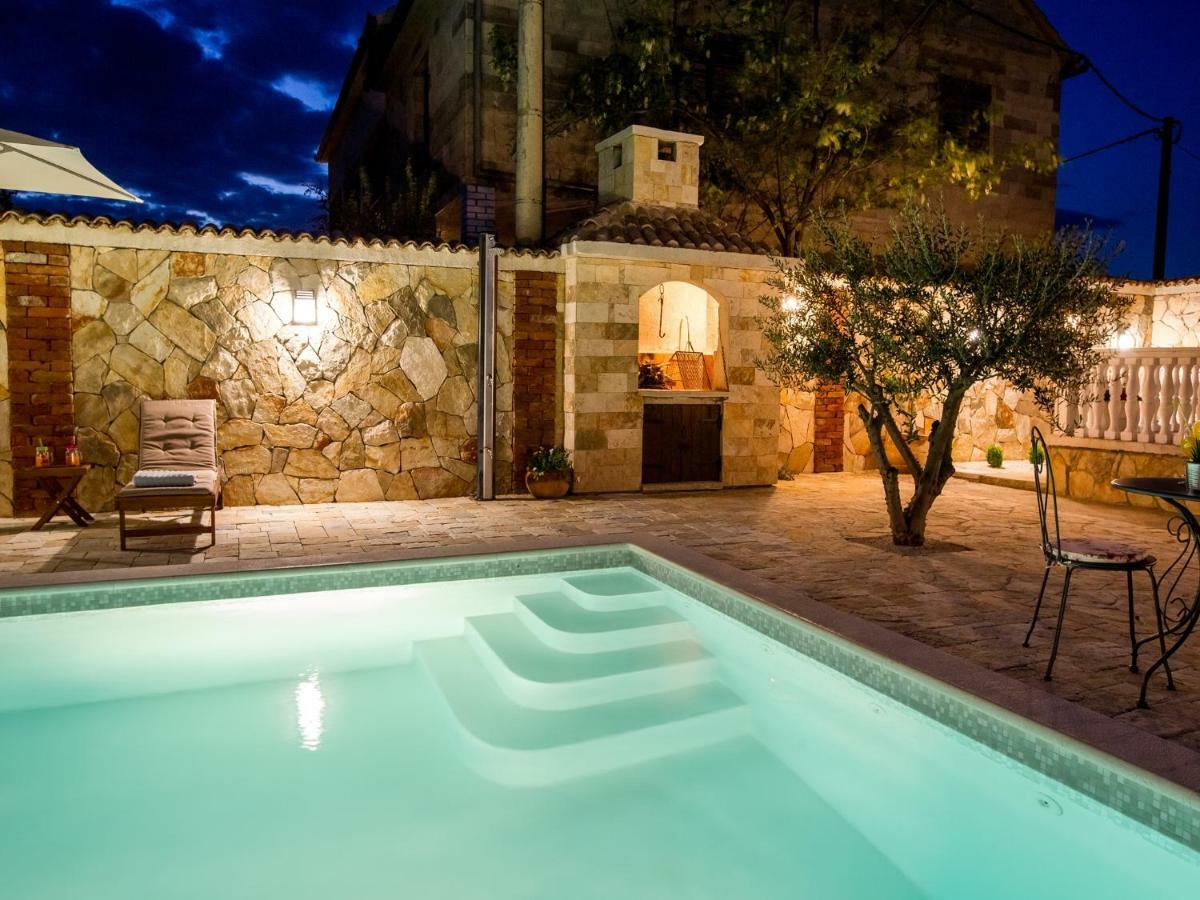 Holiday Home Iva With Pool Sukošan Zewnętrze zdjęcie